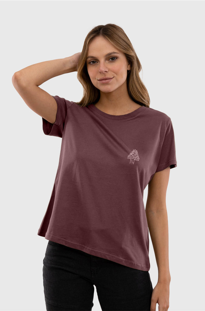 Polera Orgánica Infinite Roads Burdeo (Mujer)