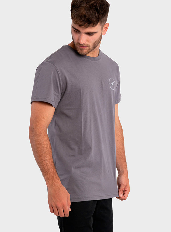 Polera Orgánica Adventure Apparel Graphite Gray (Hombre)