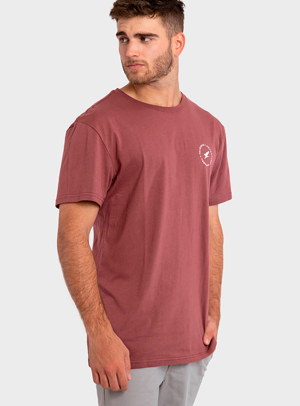 Polera Orgánica Adventure Apparel  Burdeo (Hombre)